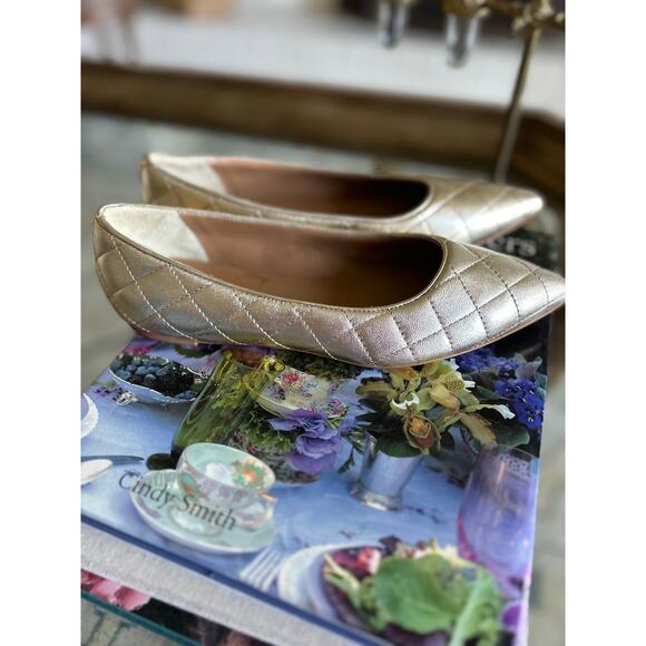 Bruno Magli Women's Bianca Quilted Gold Flats Size 37 - Picture 5 of 10